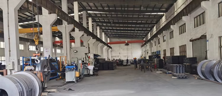 Xiamen Spaceplus Logistics Equipment Co., Ltd. Produktionslinie des Herstellers